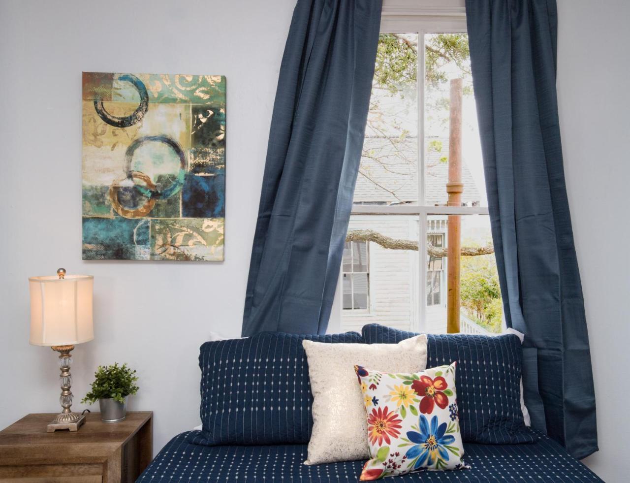 Villa Beautiful Two-Story In Central Galveston, Short Walk To Beach, Near Downtown! | Seas The Breeze Exterior foto