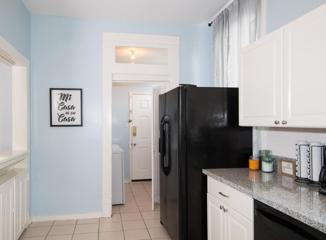 Villa Beautiful Two-Story In Central Galveston, Short Walk To Beach, Near Downtown! | Seas The Breeze Exterior foto