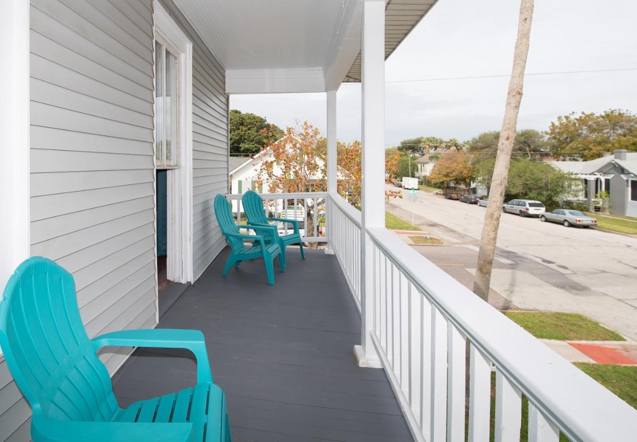 Villa Beautiful Two-Story In Central Galveston, Short Walk To Beach, Near Downtown! | Seas The Breeze Exterior foto