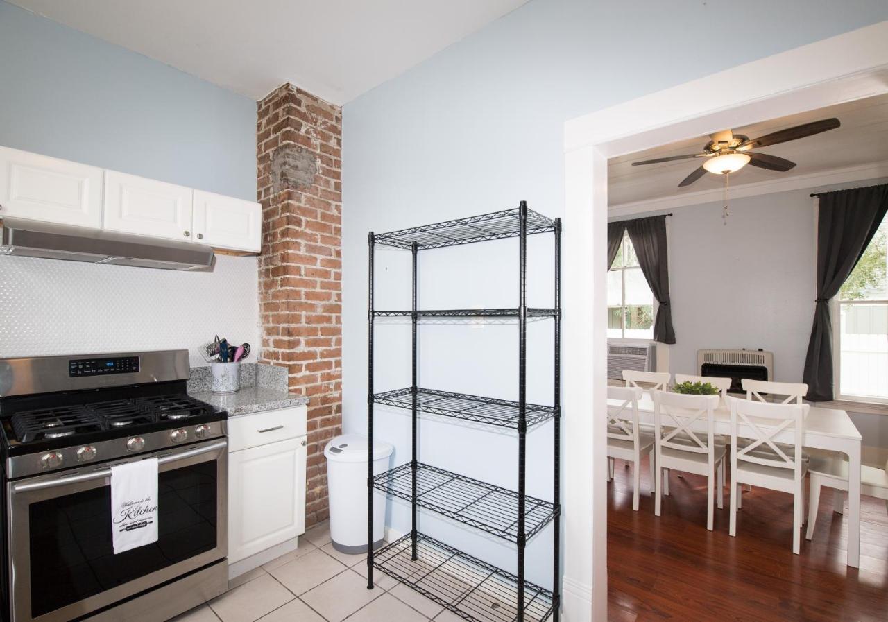 Villa Beautiful Two-Story In Central Galveston, Short Walk To Beach, Near Downtown! | Seas The Breeze Exterior foto