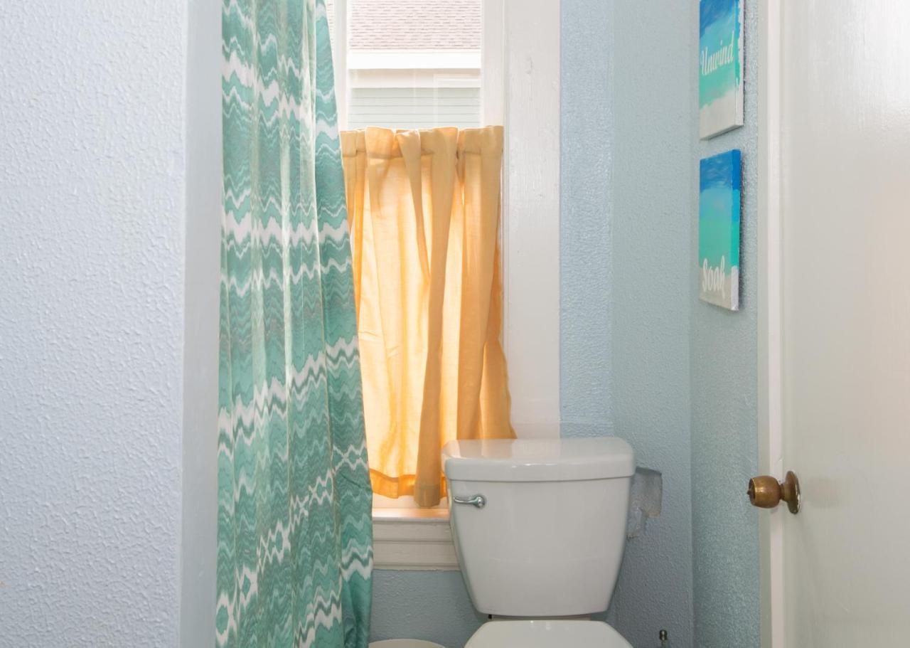 Villa Beautiful Two-Story In Central Galveston, Short Walk To Beach, Near Downtown! | Seas The Breeze Exterior foto