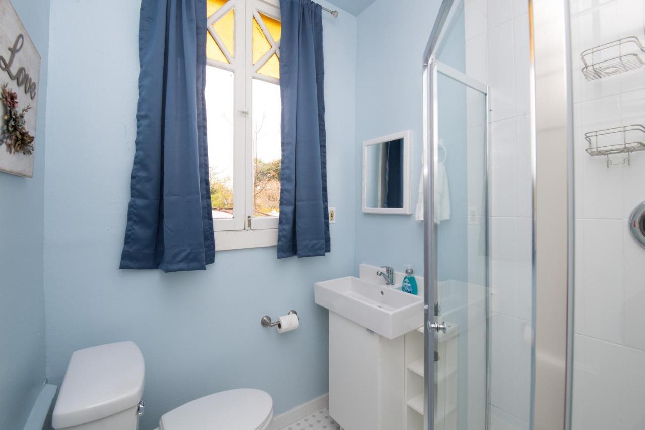 Villa Beautiful Two-Story In Central Galveston, Short Walk To Beach, Near Downtown! | Seas The Breeze Exterior foto